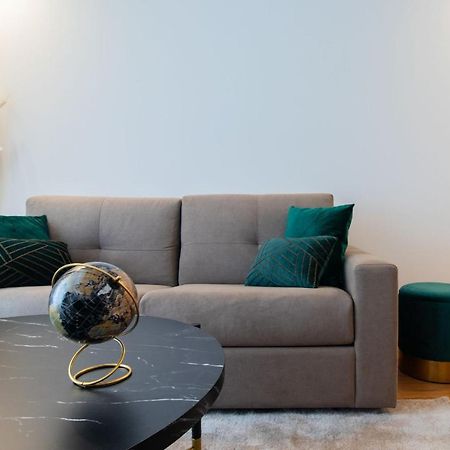 Stunning Apartment W/ Free Parking By Lovelystay 波尔图 外观 照片